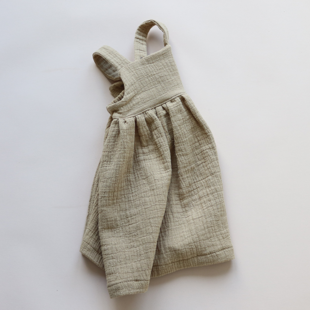Latzkleid aus Premium Musselin